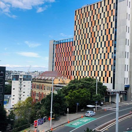 Spacious Character Apartment Auckland Bagian luar foto